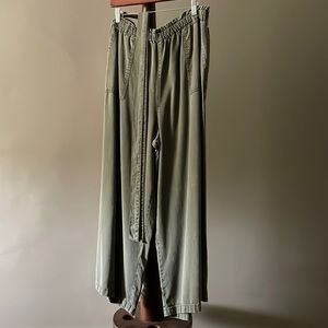 Universal Thread Paper Bag Waist Pants